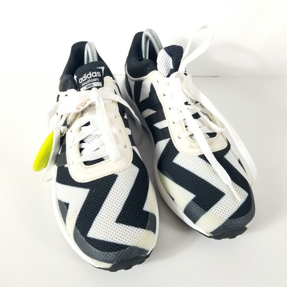 ADIDAS NEO CLOUDFOAM Women US 7 BLACK WHITE Geometric Running SNEAKERS AW5284 - Picture 3 of 10